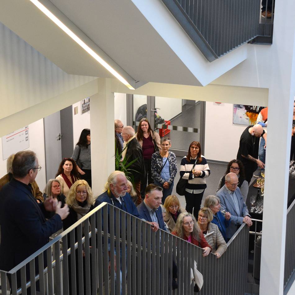 Kunst.Neuss im Romaneum: Jubiläumsausstellung von hoher Qualität