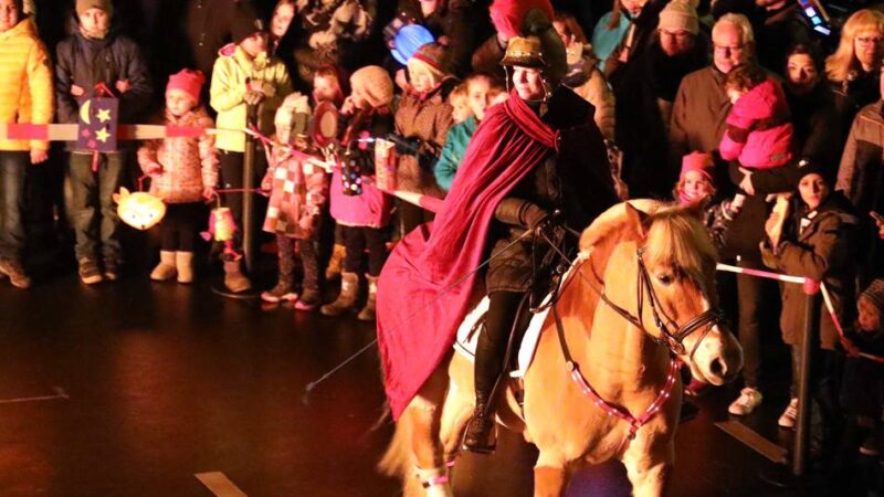 100 Lichterparaden in Leverkusen: Stadt schafft Klarheit bei Martinszügen