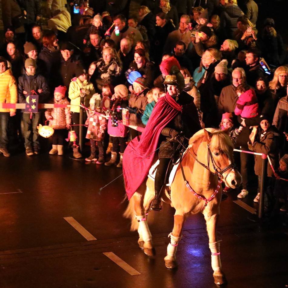 100 Lichterparaden in Leverkusen: Stadt schafft Klarheit bei Martinszügen