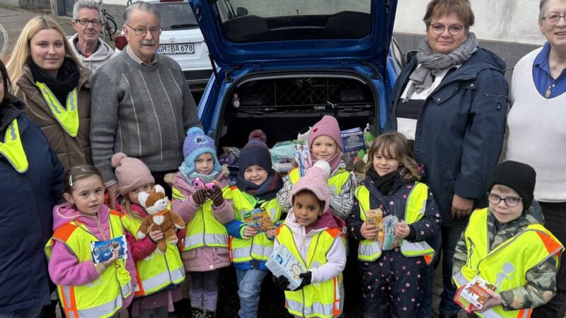 Katholisches Familienzentrum St. Mariä Himmelfahrt in Hückeswagen: Kita-Kinder spenden für die Islandtafel