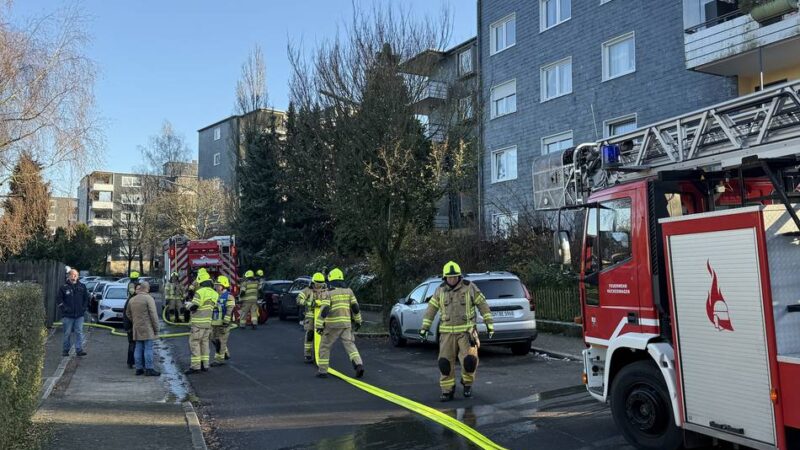 Feuerwehreinsatz in Hückeswagen: Aufmerksamer Vermieter verhindert Küchenbrand an Sperberstraße