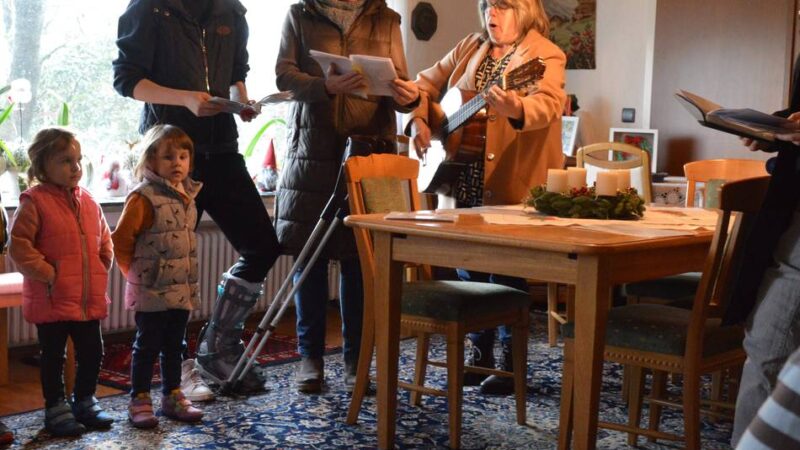 Brauchtum in Hückeswagen: Die Adventssänger bringen Melodien mit