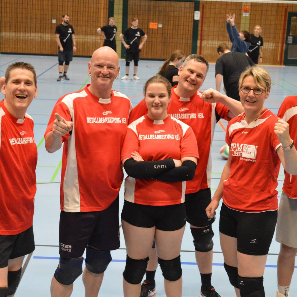 DLRG-Lifeguard-Turnier in Wermelskirchen: Beim Volleyball zählt der Zusammenhalt