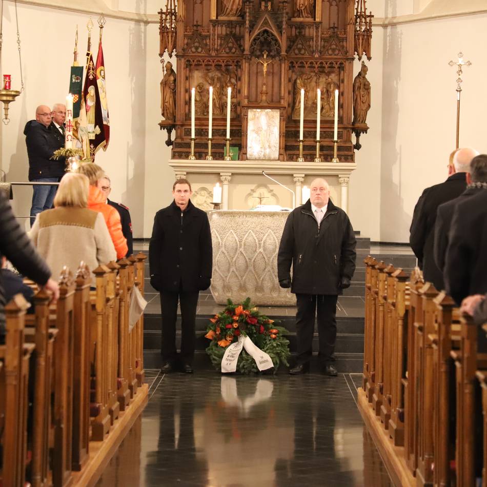 Volkstrauertag in Korschenbroich: Ein Zeichen gegen das Vergessen gesetzt