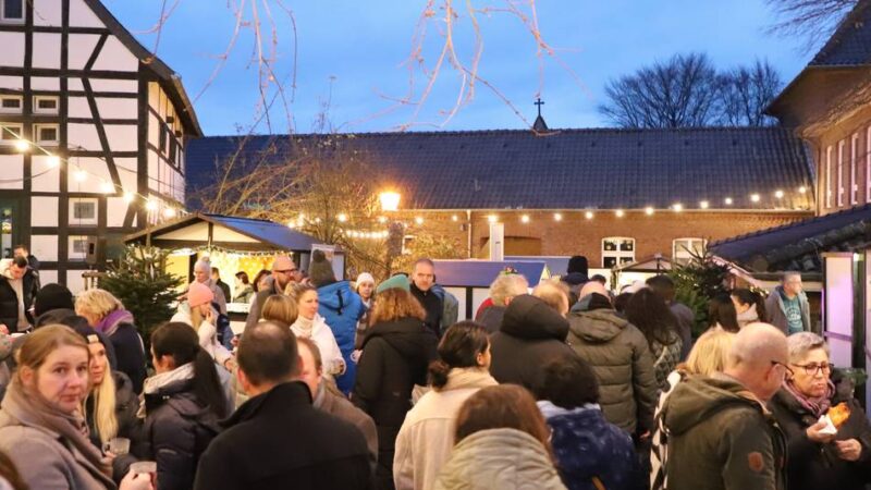 Weihnachtsmarkt in Korschenbroich-Liedberg: „Das ist schon was Besonderes, so ein Ambiente findet man selten“