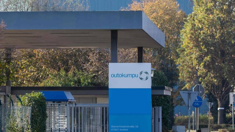 Outokumpu in Krefeld: Stahlkonzern streicht weitere Jobs – Gewerkschaft kündigt Protest an