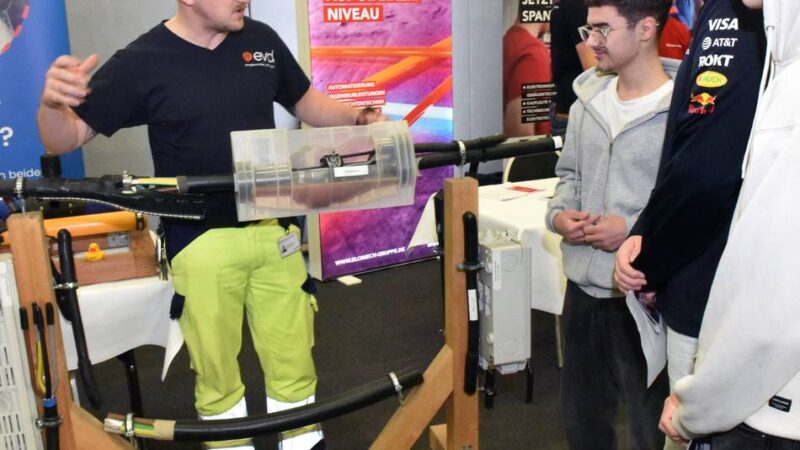 „Date your Job“- Messe in Dormagen: Wo Schüler Fragen zu Aus- und Weiterbildung stellen können