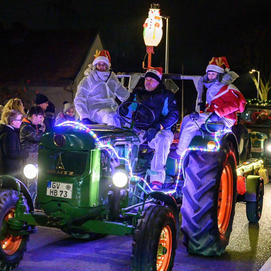 Lichterfahrt am Samstag: Die Nikolaus-Trecker rollen wieder durch Gustorf und Gindorf