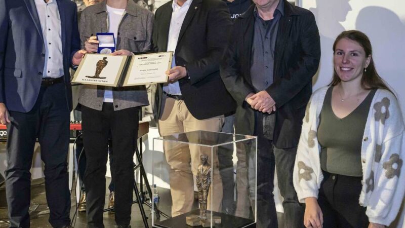 Sven Garrecht mit Kaarster Stern ausgezeichnet: „Er kann eine prägende Stimme der Kleinkunstszene werden“