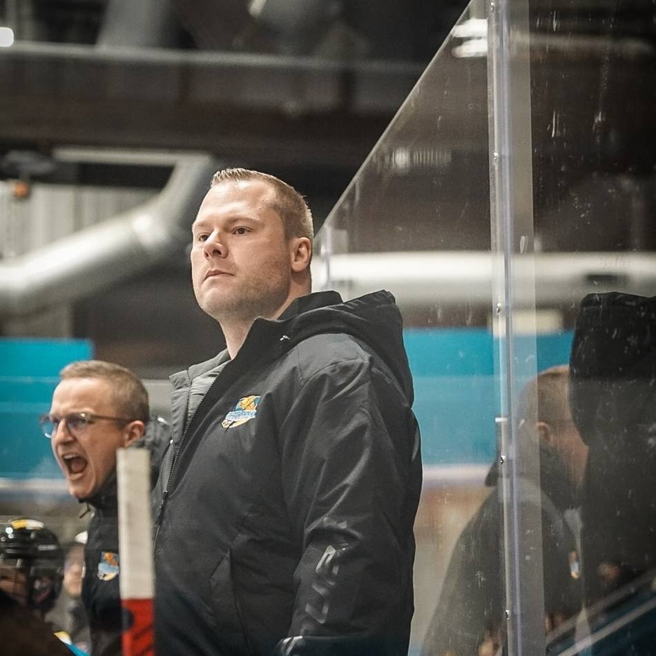 Essen West gewinnt 10:0, 14:0, 18:0 und 20:0: „Die haben nichts in der Liga zu suchen“ – So geht die Grefrather EG das Spiel an