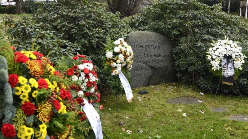 Gedenkveranstaltung in Wermelskirchen: Volkstrauertag – Gedenken an Krieg und Vertreibung