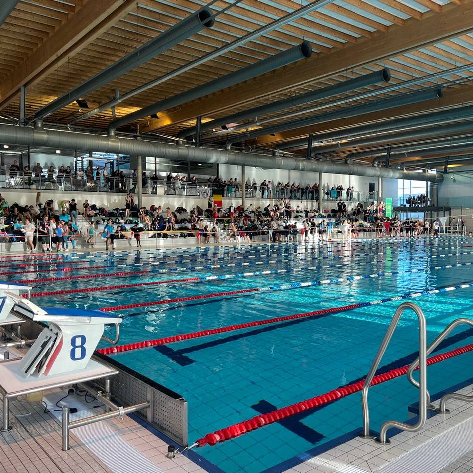 Polizei bittet um Hinweise: Kurioser Diebstahl in Mönchengladbacher Schwimmbad