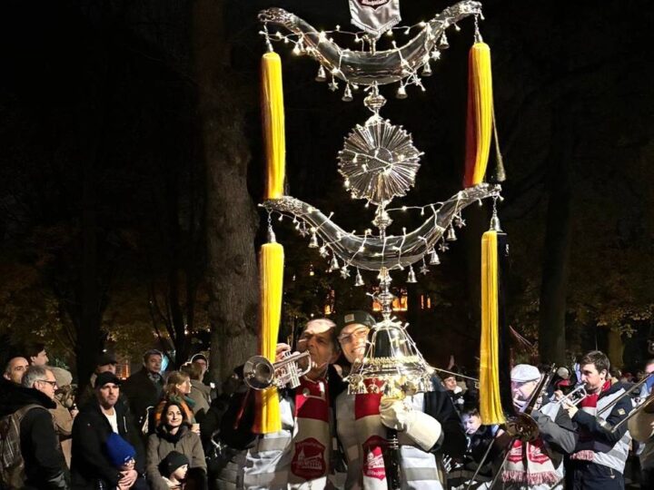 Musik aus Rommerskirchen: Nettesheimer Blechbläser beim größten Martinszug dabei