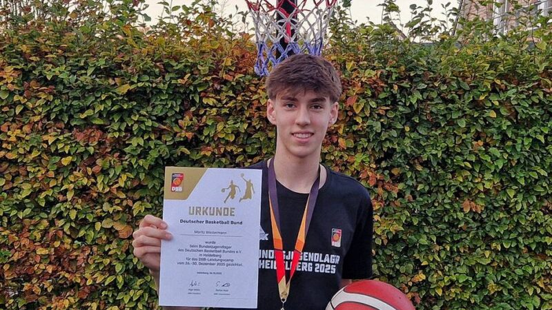 „Als mein Name aufgerufen wurde, war ich einfach nur glücklich“: Meerbuscher Basketball-Talent steht im Bundeskader