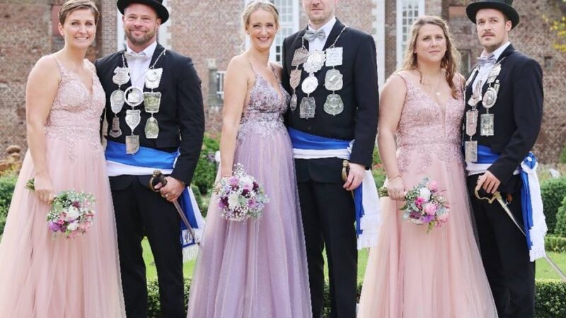 Brauchtum in Weeze: Königsgalaball der Johannesschützen in Weeze