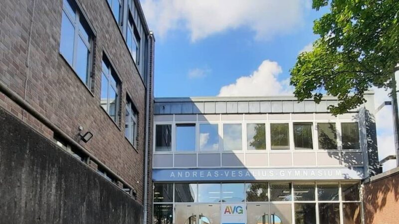 „Kann vermuten, dass Schulleiter in Pension geht“: Schulleiterstellen in Wesel und Emmerich werden besetzt