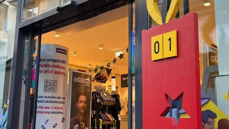 Vorweihnachtsstimmung in Hilden: Der „Lebendige Adventskalender“ ist zurück