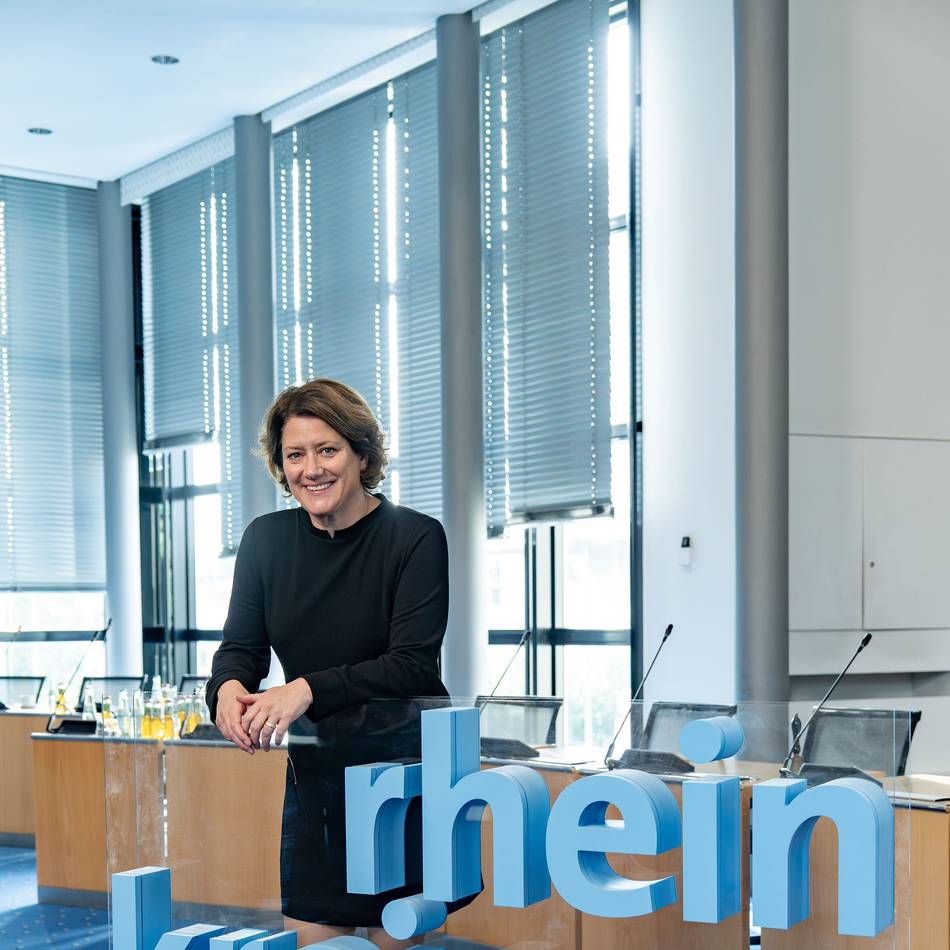 Pilotversuch in Jüchen: Landrätin beobachtet Polizei-Pilotversuch in Jüchen