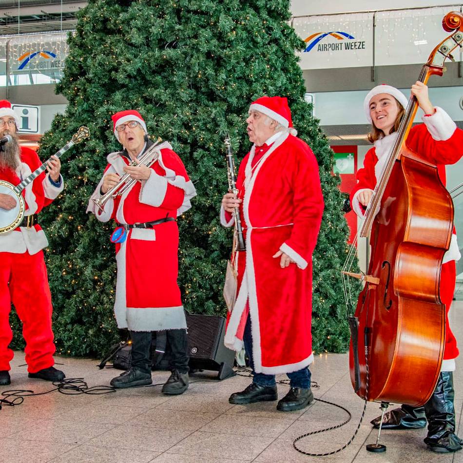 Auftritt in Kevelaer: Adventskonzert mit „Jazz im Glück“ im Klostergarten