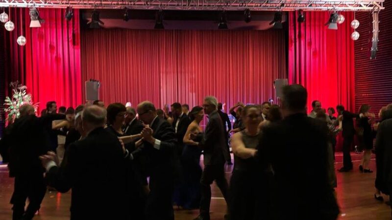 Anmeldung noch möglich: Gesellschaft Kleve lädt zum Dreikönigsball in Bedburg-Hau