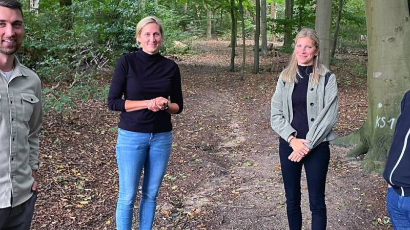 „Träumen lohnt sich“-Stiftung von Robin Gosens: Robin Gosens schenkt Elten einen Waldspielplatz