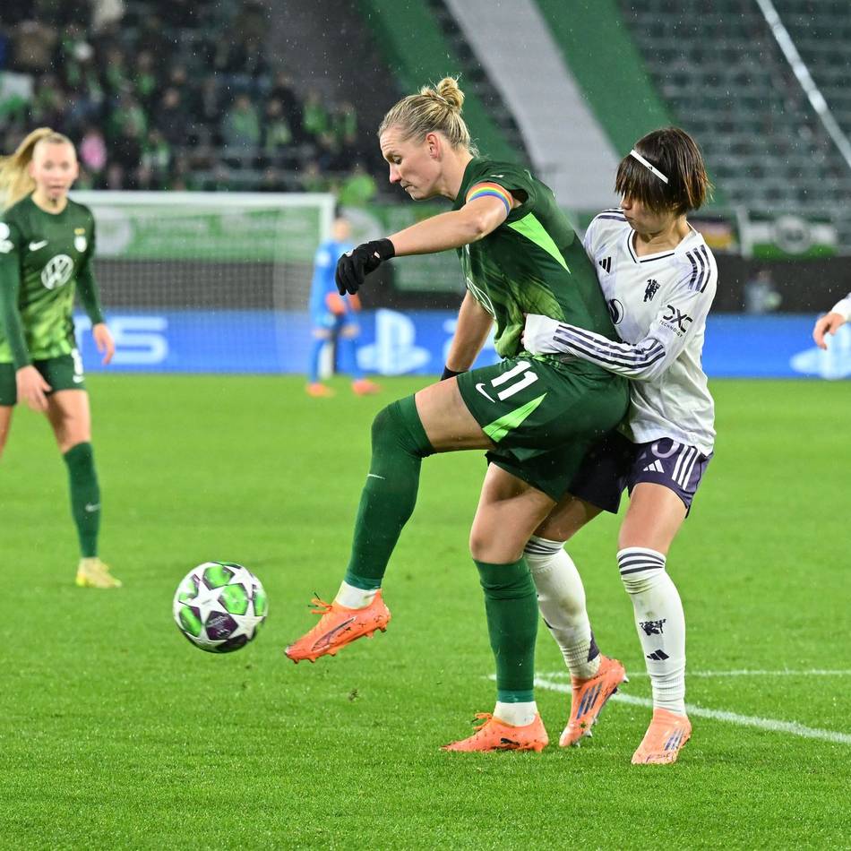 Champions League der Frauen: Wolfsburg schlägt Manchester United trotz Popp-Verletzung