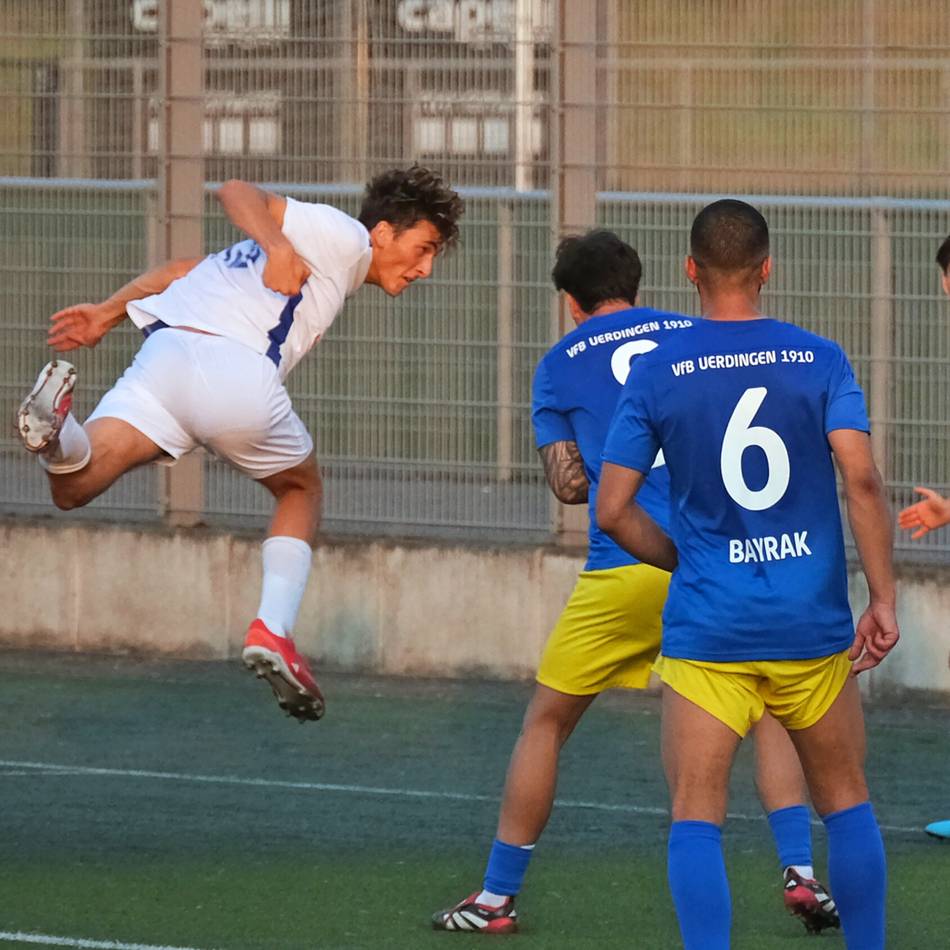 Erfolgsserie fortsetzen: SV Hösel spielt erst am Montag in Weißenberg