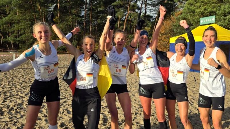 Mit der deutschen Frauen-Mannschaft: Carina Hubbert läuft bei der Polizei-Cross-EM zu Gold