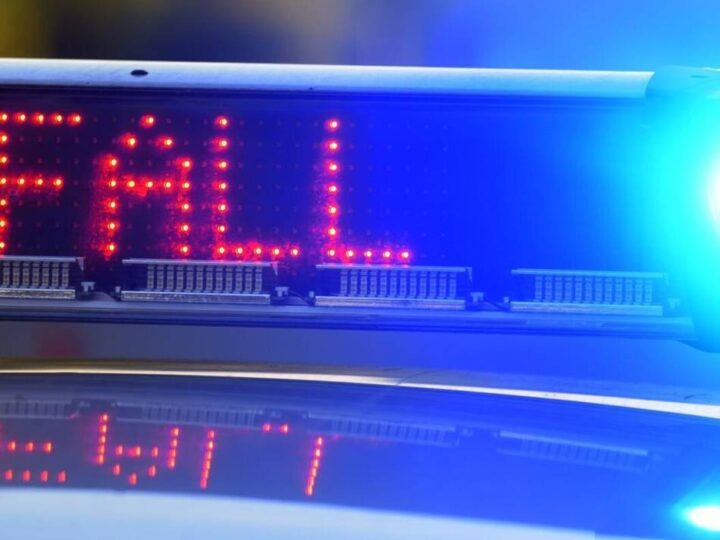 Unfall in Sonsbeck: Fahrzeug touchiert Radfahrer – Polizei sucht Autofahrer