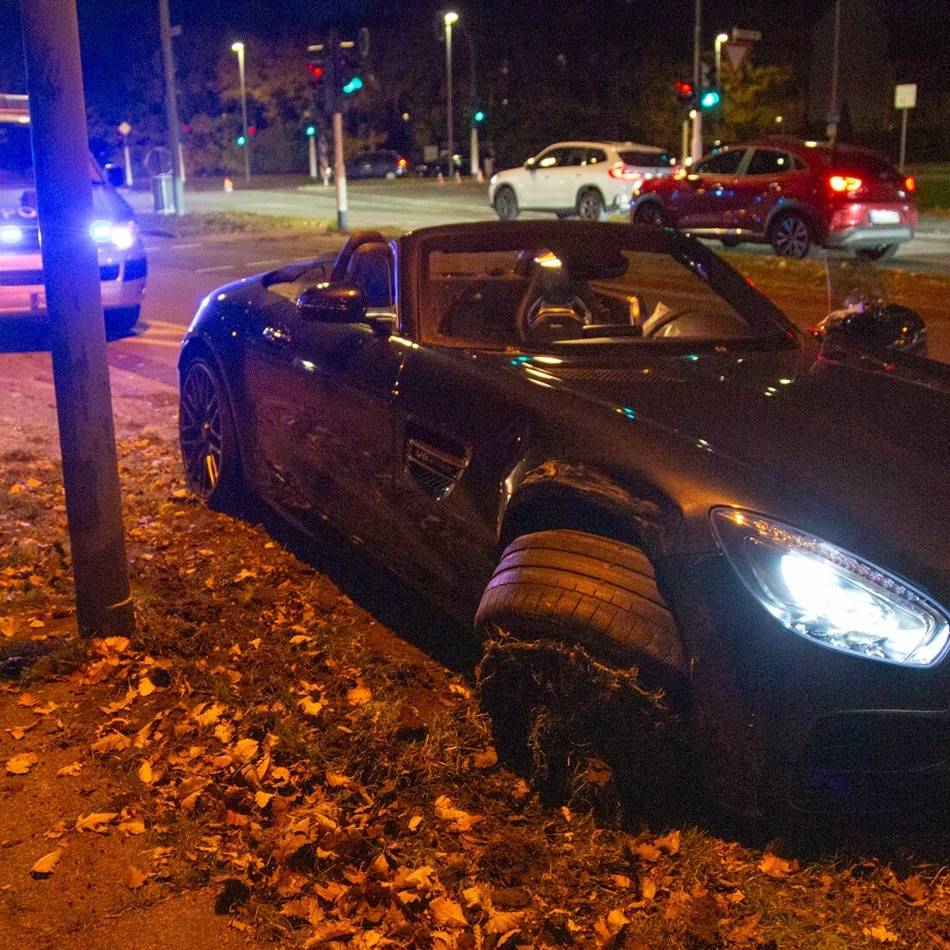 Illegales Autorennen in Krefeld: Porsche- und Mercedes-Fahrer kennen sich schon lange