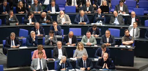 AfD: Gesundheitsministerin Nina Warken beklagt »unterirdische Kommentare« gegen Frauen im Bundestag