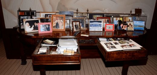 Fall Jeffrey Epstein: US-Justiz stellt gelöschtes Foto mit Bezug zu Donald Trump wieder online