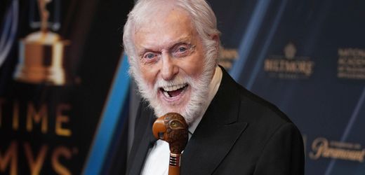 US-Schauspieler Dick Van Dyke wird hundert – und tanzt noch immer