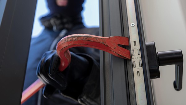 Heiligabend und am ersten Weihnachtsfeiertag: Mehrere Einbrüche in Velbert