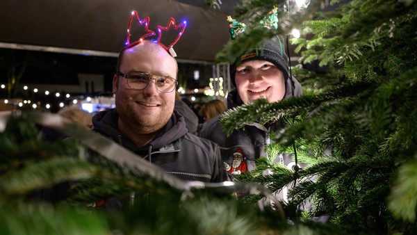 Wie ein 28-Jähriger einen Weihnachtsmarkt in Velbert belebt