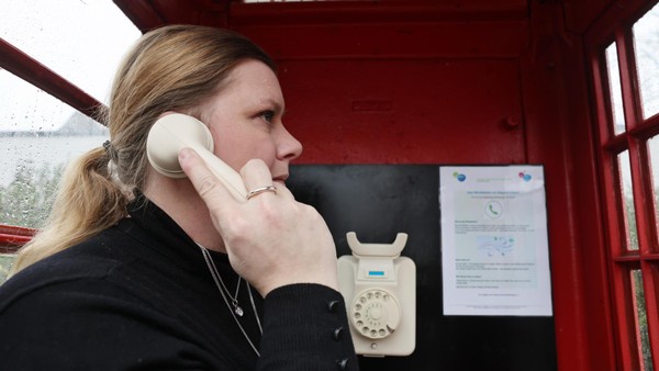Bei Anruf schweigen: Hilft dieses Telefon in Velbert bei Trauer?