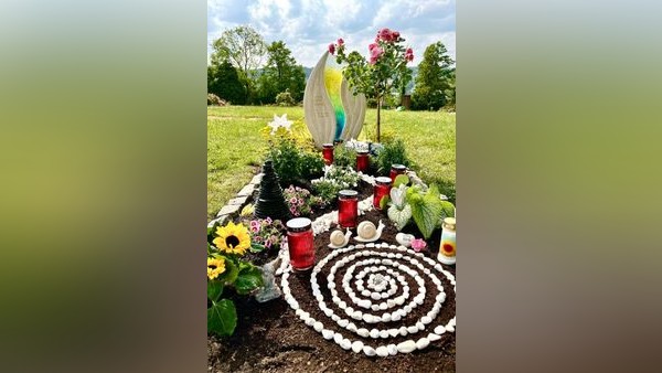 Ärger um Grabschmuck auf Velberter Friedhof
