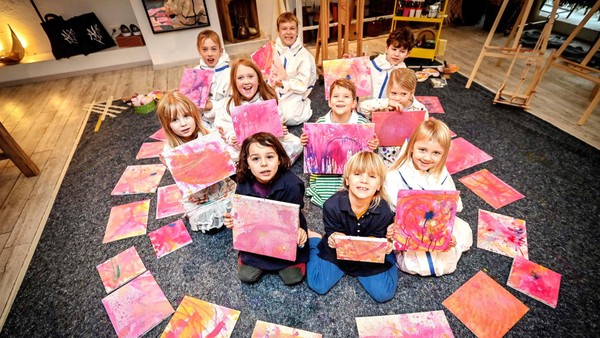 Kunst, die unter die Haut geht: Velberter Tätowierer fördert kreative Kids