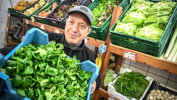 Gesundes zum Festbraten: Ansturm auf Salat bei Velberts Gemüsehändler Mesut