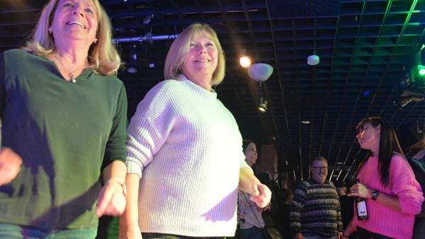 „Was machen die Enkel?“: Heiligenhauser treffen sich zum Veteranen-Rockting