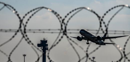 Syrien: Deutschland schiebt erstmals seit Beginn des Bürgerkriegs Straftäter nach Syrien ab