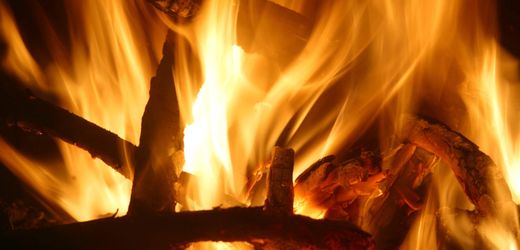 Neandertaler: Menschen entfachten Feuer viel früher als gedacht – Fund in England