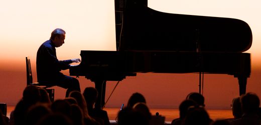 Mikhail Pletnev »Chopin & Scriabin: Préludes«: Der Zauber der Röhrenbandmaschine