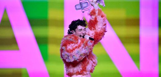 ESC 2026: Nemo protestiert gegen Israels Teilnahme und gibt Siegertrophäe zurück