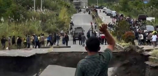 Indonesien: Straße stürzt nach Tropensturm ein