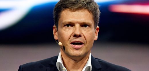 Volkswagen: VW-Chefstratege wechselt zu Mercedes