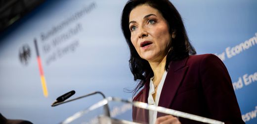 Grüne wollen Katherina Reiche notfalls vor Ausschuss zitieren – Förderung von Firma mit Guttenberg-Beteiligung