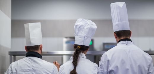 Gastronomie-Mehrwertsteuer: Ersparnis kommt beim Personal nicht an, kritisiert Gewerkschaft