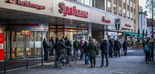 Gelsenkirchen: Sparkasse soll nach Einbruch in Tresorraum wieder öffnen