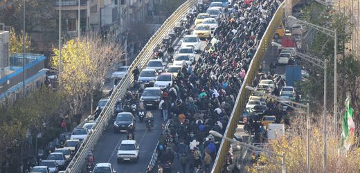 Iran: Menschen protestieren gegen Regime wegen Wirtschaftskrise